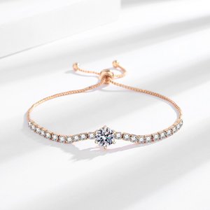 Ensemble de bijoux élégant en laiton plaqué or rose, ensemble de bijoux tendance en quatre pièces, zircon brillant à six griffes, ensemble de bijoux de fiançailles pour femmes - Product Image 4