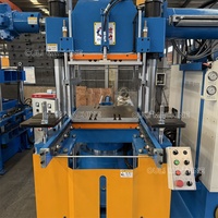 Presse de moulage par injection de caoutchouc automatique / Machine de moulage par injection de caoutchouc