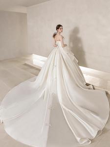 Abito da Sposa Senza Spalline in Raso e Tulle, Stile Origami con Petali, Elegante ed Estetico - Product Image 4