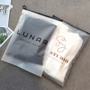 Custom Clothing ZipLock Packaging <strong>Bags</strong> <strong>for</strong> <strong>Clothes</strong> Custom Logo Printed <strong>Zip</strong> <strong>Lock</strong> <strong>Bags</strong> <strong>Clothes</strong> Zipper Recycle Plastic <strong>Bags</strong> - Product Image 4