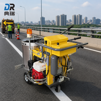 Machine professionnelle de marquage routier vibrante thermoplastique avec moteur Honda 5,5 CV pour bandes de signalisation et lignes de marquage sur autoroutes et parkings