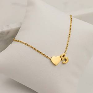 Collana da Donna con Ciondolo a Cuore Inciso, Lettera Iniziale, Tema Anno di Nascita, Gioielli Personalizzati in Acciaio Inossidabile per Feste - Product Image 4