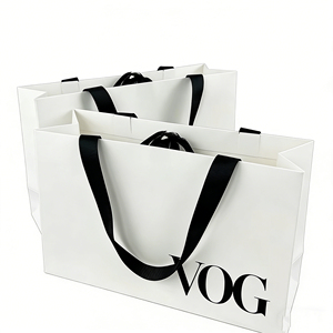 Sacs en papier kraft recyclables sur mesure avec poignées pour bijoux, parfums, emballages cadeaux de luxe - Product Image 2