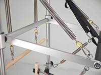 Table de Pilates 3-en-1 en alliage d'aluminium avec accessoires complets pour la formation en salle de sport et studio de fitness