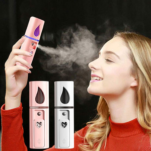 Appareil de pulvérisation faciale électrique personnel pour la maison, mini vaporisateur de soin de la peau portable à recharge USB, flacon pulvérisateur de brume nano pour le visage - Product Image 1