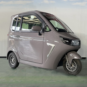 Tricycle à moteur robuste à 3 roues de 200 cm³ haute puissance avec cadre en acier et repose-pieds avant élargis et marchepied arrière pour le transport de marchandises - Product Image 2