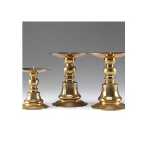 Portavelas de Pilar decorativo dorado disponible en Juego de 3 Fabricante Mayorista venta directa de fábrica - Product Image 1