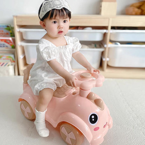 Voiture à roulettes pour tout-petits, rose, en plastique, avec lumières et musique, 0-3 ans, jouet pour filles - Product Image 1