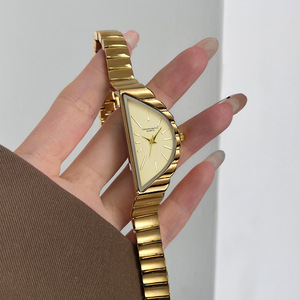 Reloj de Cuarzo para Mujer, Elegante y con Estilo, Dorado Irregular, Nuevo 2026 - Product Image 4