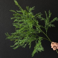 Meistverkaufte künstliche grüne Blumen, künstliche Eukalyptusblätter, weiche Kunststoffblüten im Waldstil für Eventdekoration