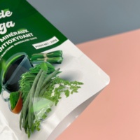 Sac d'emballage en sachet debout personnalisé pour le marché africain, finition brillante, résistant à l'humidité et aux fuites, pour la poudre de feuilles de Moringa biologique