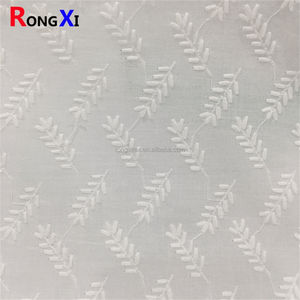 Recomendar venta al por mayor RXF2079 100% algodón gasa Suiza bordado hoja encaje tela para <span class=keywords><strong>ropa</strong></span> con bordado <span class=keywords><strong>de</strong></span> algodón - Product Image 1