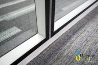 Panneaux de fixation pour murs modulaires modernes, système de cloisonnement acoustique pour bureaux et maisons, cloison intérieure à cadre invisible, mur double vitrage