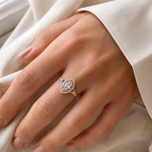 Anello Oversize con Gemma a Marquise per Donne, Elegante Gioiello da Dito alla Moda - Product Image 2