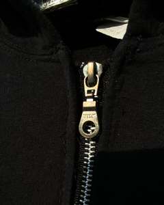 เสื้อฮู้ดมีซิปถักสีดำสำหรับผู้ชายและผู้หญิง - Product Image 3