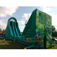 Parc de tyrolienne gonflable avec zone de jeux gonflables et tyrolienne intérieure près de chez moi