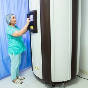 Cabina de Fototerapia UVB de Banda Estrecha de Cuerpo Completo Tipo Hospital, Cabina Vertical de Fototerapia UVB para Psoriasis, Vitíligo, Eccema - Product Image 6