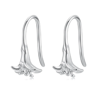 Boucles d'oreilles à crochet en acier inoxydable Inspire Jewelry, motif fleur de lys, Brise douce