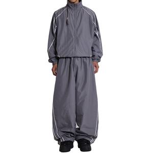 Pantalon de survêtement ample en polyester pour homme, avec bandes réfléchissantes personnalisées, séchage rapide, élastique, coupe empilée, coupe-vent, léger - Product Image 4