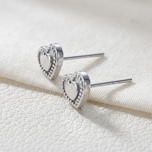 High Quality <b>Titanium</b> Alloy Heart-Shaped <b>Stud</b> Earrings with 5A Zircon Gold/Rose Gold Plating Vibrant Colors Unisex - Product Image 1