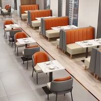 Ensemble de chaises de restaurant modernes nordiques, canapé banquette avec tabourets de bar et longue banquette, table à manger, chaise, mobilier de restaurant