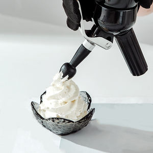 Creamjet 500ml Siphon à crème en acier inoxydable avec buses de décoration et brosse de nettoyage - Product Image 3