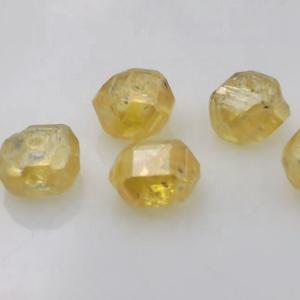 Diamant brut jaune fantaisie VVS HPHT cultivé en laboratoire, cristal non taillé certifié IGI pour la fabrication de bijoux et la matière première - Product Image 2