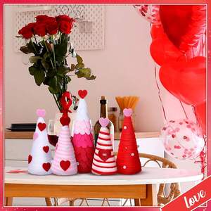 Décoration de table de mariage en forme de cœur en feutre personnalisé, centre de table pour la Saint-Valentin, décoration de fête, décoration romantique faite à la main pour la maison - Product Image 2