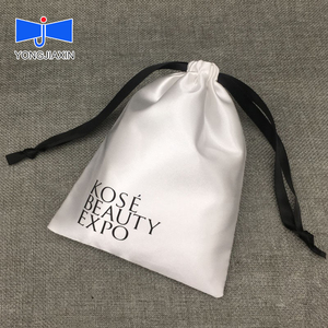 Sacs d'Emballage de Luxe Personnalisés en <span class=keywords><strong>Satin</strong></span> pour Perruques, Extensions de Cheveux et Mèches - Product Image 1