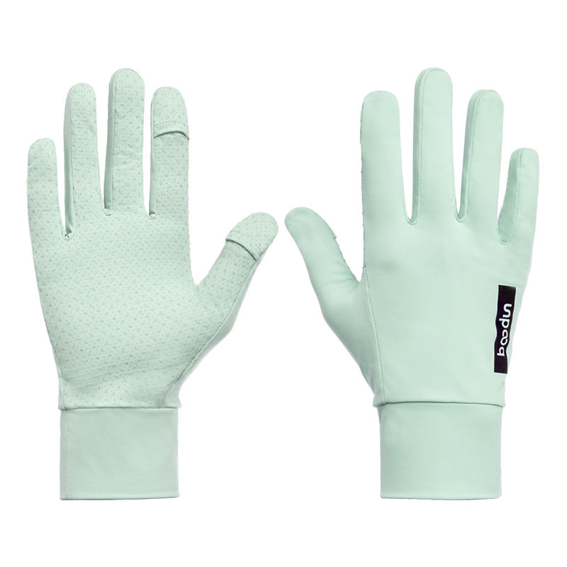 สีเขียวอ่อน