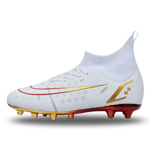 <span class=keywords><strong>Botas</strong></span> de fútbol de alta calidad para niños y niñas, con fondo dorado, competición de uñas, entrenamiento deportivo para estudiantes al aire libre - Product Image 4