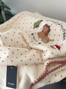 Vente en gros Couvertures en mousseline de coton personnalisées douillettes 3 couches avec broderie en gaze Couvertures de réception pour enfants - Product Image 5