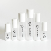 Flacon pompe sans air en plastique 50ml 80ml Flacon pulvérisateur à brume Flacons de soin personnalisés avec logo