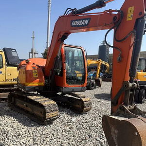 รถขุดไฮดรอลิกแบบตีนตะขาบ Doosan DX85-9C/DX75/DH60 มือสอง น้ำหนัก 8.5 ตัน ชั่วโมงการทำงานต่ำ ได้รับการรับรอง EPA CE เครื่องยนต์ เกียร์ ปั๊ม มอเตอร์ - Product Image 1