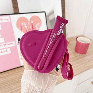 Sac de rangement en silicone en forme de cœur avec fermeture éclair, organiseur polyvalent pour rouge à lèvres, brillant à lèvres, écouteurs portables et accessoires - Product Image 4