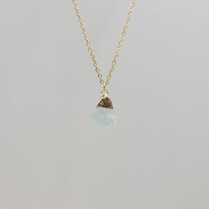 HWASAN Trendy Geometrik Altın Kaplama Paslanmaz Çelik Zincir Doğal Kristal Taşlı Kolye - Product Image 4