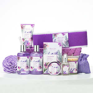 Vente en gros à prix d'usine panier personnalisé parfumé à la lavande violette Ensemble de <span class=keywords><strong>bain</strong></span> gel douche lotion pour le corps pour spa à domicile OEM & ODM - Product Image 3