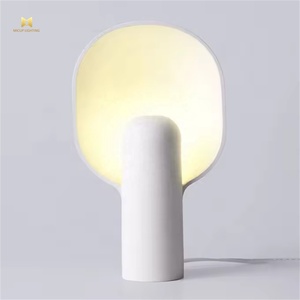 Lampe de table en résine LED blanche créative à prix réduit, blanc sable et brun au choix, lampes d'art pour la maison - Product Image 1