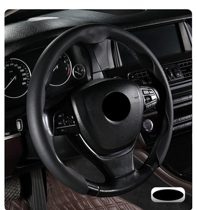 Cubierta de cuero para <span class=keywords><strong>volante</strong></span> de coche con agujero 5D de 38CM, accesorios para automóviles 2020 2021 2022 Sport 2018 2019 para <span class=keywords><strong>Suzuki</strong></span> <span class=keywords><strong>Swift</strong></span> 2017 Opp Bag YH - Product Image 4