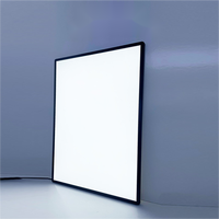 Boîte lumineuse LED rectangulaire mince en alliage d'aluminium pour menu de restaurant avec verre trempé pour publicité