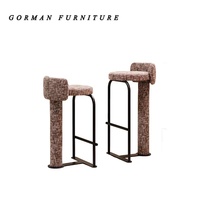 Chaise de bar Gorman FURNITURE au design luxueux, structure en acier inoxydable, tissu chenille, éponge, tabouret de bar haut pour café