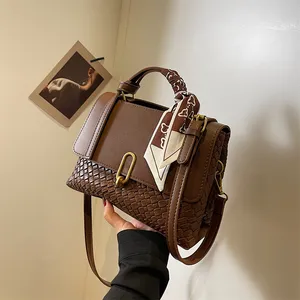 Factory wholesale handbags 2023 ladies hand bags with silk scarves small Messenger Bags ladies fashion design purses for women