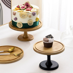 Support à gâteau en bois Huana Wood Products avec dôme en verre, plateau rotatif pour présentation de desserts, cupcakes et pâtisseries - Product Image 2