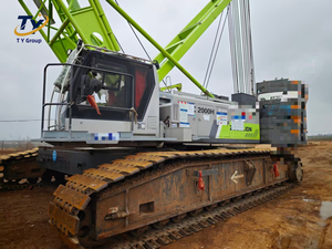 Grue sur chenilles Zoomlion ZCC1800H d'occasion, 180 tonnes, année 2019, 5000 heures de fonctionnement, équipement de montage d'éoliennes à flèche en treillis - Product Image 5