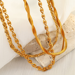 ชุดสร้อยคอแฟชั่นแบบซ้อนกัน ดีไซน์วงแหวนรูปวงรี ทำจากโลหะผสมสังกะสี เครื่องประดับสำหรับทุกเพศ เหมาะสำหรับใส่ในชีวิตประจำวัน - Product Image 1