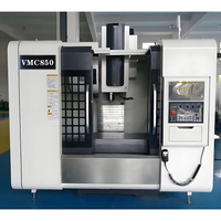 Centre d'usinage CNC populaire VMC650/850 de Taiwan petite fraiseuse automatique système Fanuc BT40/50 pour le traitement des métaux