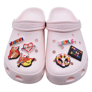 Abalorios personalizados para zuecos, bonitos dijes de PVC de chica de pelo rojo ídolo musical, set de decoración para zapatos, regalo para fans de conciertos de mujer - Product Image 2