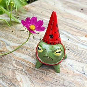 Figurine de grenouille en résine avec chapeau de fête, décoration extérieure, artisanat, décoration d'anniversaire, options chapeau rouge et bleu - Product Image 4
