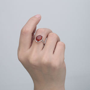 Минималистичное кольцо из натурального агата с неровной плоской подошвой, красно-зеленое, для ранней зимы - Product Image 4