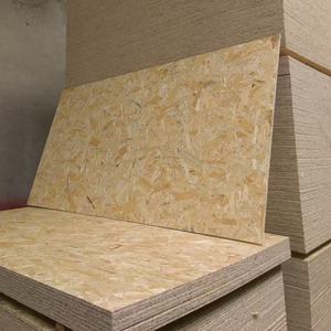 Tablero <span class=keywords><strong>OSB</strong></span> Fenólico Impermeable de 17mm 11mm 15mm 18mm 7/16, <span class=keywords><strong>Placa</strong></span> <span class=keywords><strong>OSB</strong></span> 3, <span class=keywords><strong>OSB</strong></span> Estructural para Edificios Exteriores - Product Image 1